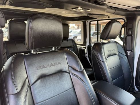 Used 2021 Jeep Wrangler Unlimited Sahara image 29