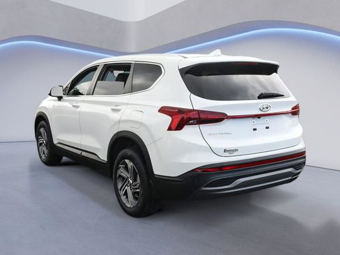 Used 2023 Hyundai Santa Fe SE FWD image 4