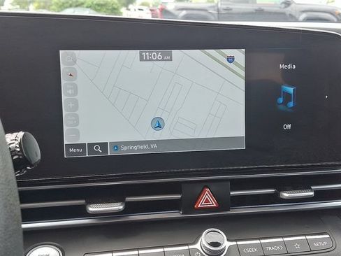 Used 2024 Hyundai Elantra SEL FWD image 16