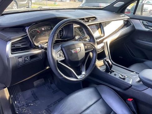 Used 2023 Cadillac XT6 Premium Luxury FWD image 19