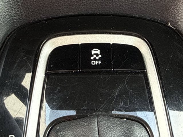 Used 2025 Toyota Corolla LE FWD image 21