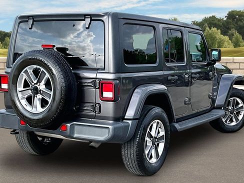 Used 2021 Jeep Wrangler Unlimited Sahara AWD/4WD image 12