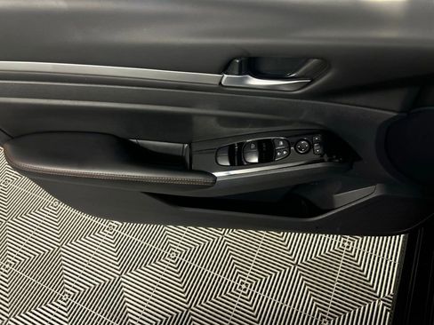 Used 2025 Nissan Altima 2.5 SR image 24