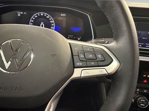 Used 2024 Volkswagen Jetta SE w/ Panoramic Sunroof Package FWD image 19