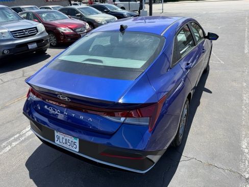 Used 2024 Hyundai Elantra SEL FWD image 8