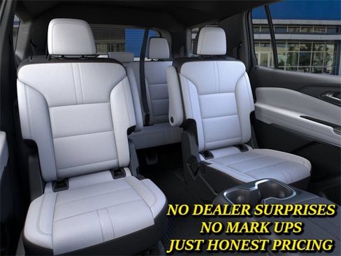 New 2026 Chevrolet Traverse High Country w/ LPO, Floor Liner Package image 17
