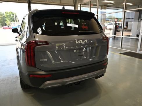 Used 2022 Kia Telluride S AWD/4WD image 6