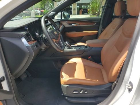 Certified 2023 Cadillac XT5 Premium Luxury FWD image 19