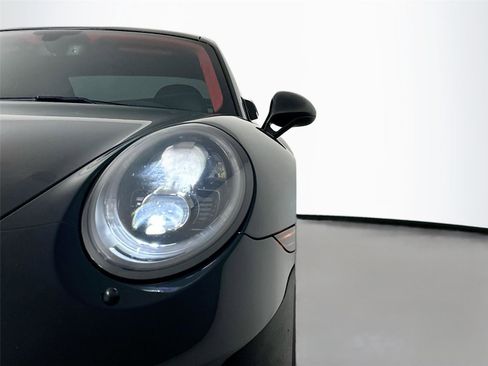 Certified 2019 Porsche 911 GT3 RWD image 15