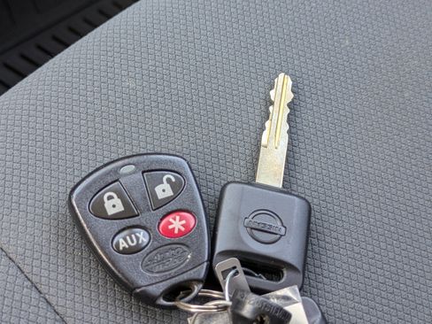 Used 2020 Nissan NV200 S w/ Sliding Glass Door Package FWD image 30
