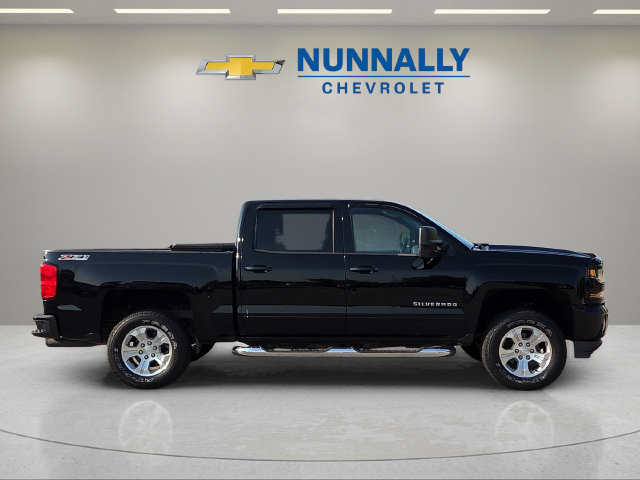 Used 2017 Chevrolet Silverado 1500 LT w/ All Star Edition AWD/4WD image 6