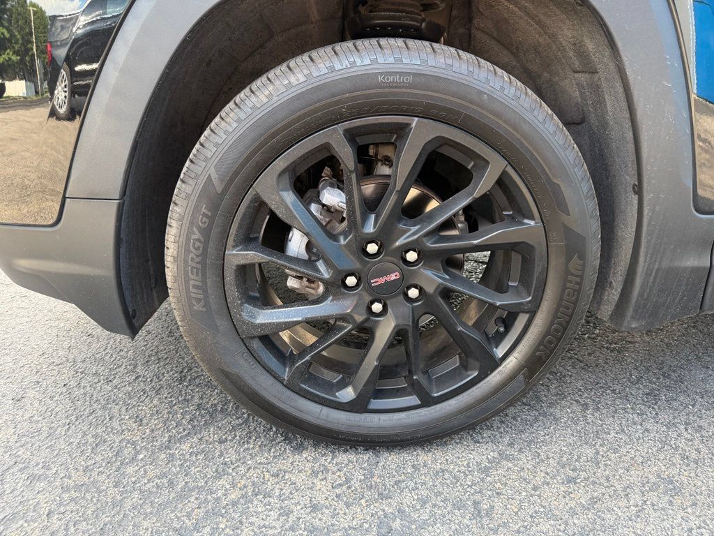 Used 2023 GMC Terrain SLT w/ Elevation Edition AWD/4WD image 55