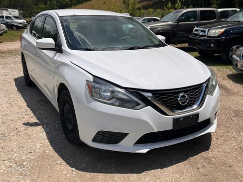 Used 2016 Nissan Sentra S FWD image 2
