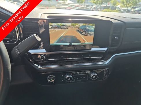 Used 2024 GMC Sierra 1500 Elevation AWD/4WD image 8