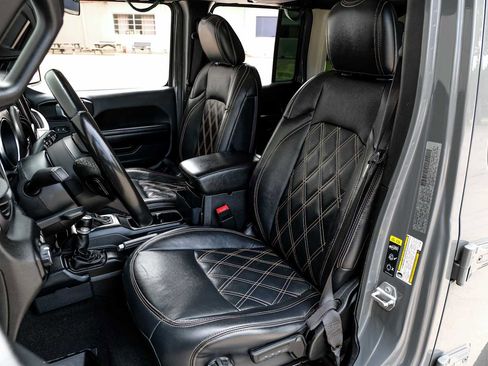 Used 2020 Jeep Wrangler Unlimited Sport S AWD/4WD image 33