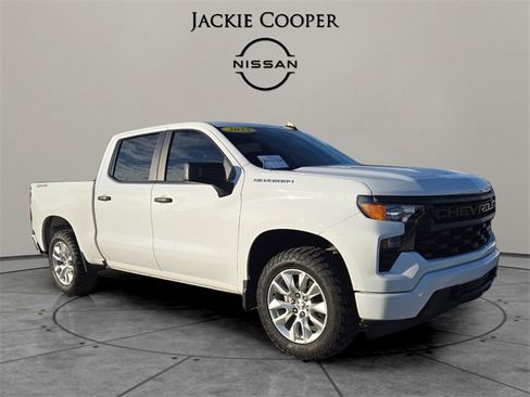 Used 2023 Chevrolet Silverado 1500 Custom image 7