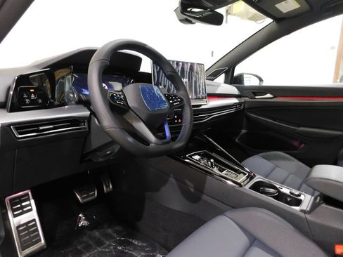 Used 2026 Volkswagen Golf AWD/4WD image 27