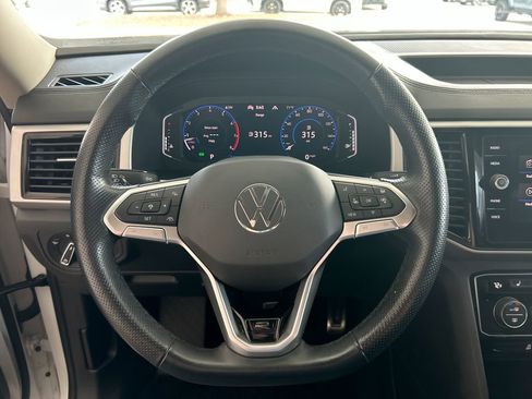 Certified 2021 Volkswagen Atlas SEL R-Line AWD/4WD image 17