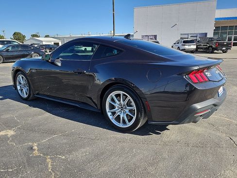 Used 2024 Ford Mustang GT Premium image 4