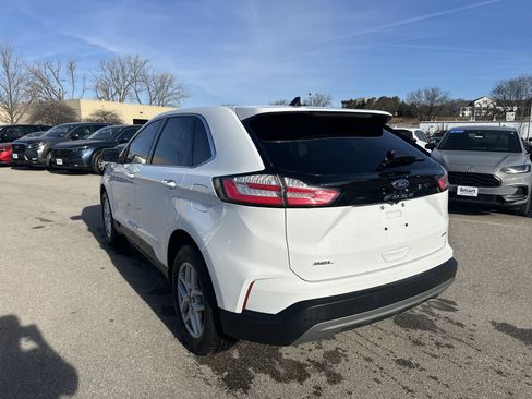 Used 2022 Ford Edge SEL w/ Convenience Package image 5