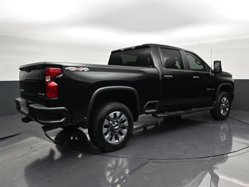 Used 2023 Chevrolet Silverado 2500 Custom w/ Custom Value Package AWD/4WD image 5