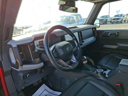 Used 2022 Ford Bronco Badlands image 11