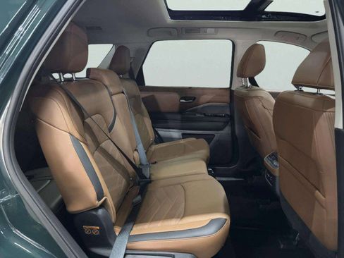 Used 2024 Nissan Pathfinder Platinum w/ Cargo Package image 54