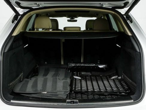 Used 2021 Audi Q5 Prestige w/ Prestige Package image 31