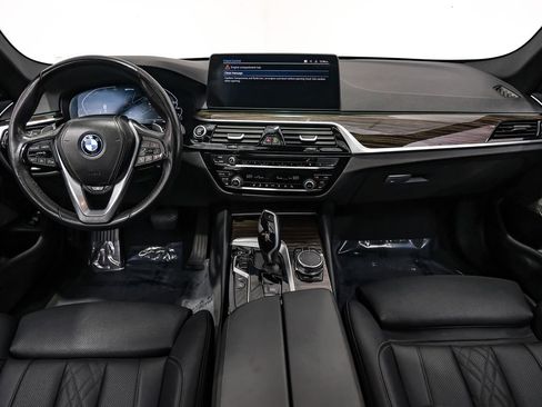 Used 2023 BMW 530e RWD image 16