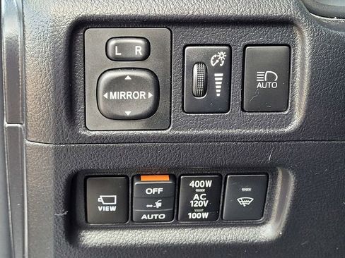 Used 2024 Toyota 4Runner Limited AWD/4WD image 11