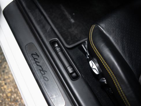 Used 2013 Porsche 911 Turbo S image 69