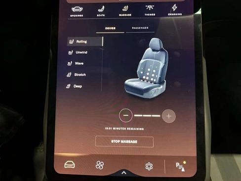 Used 2024 Lucid Air Touring image 28