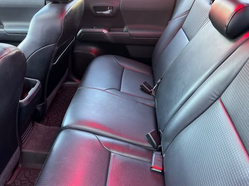 Used 2020 Toyota Tacoma TRD Pro AWD/4WD image 5