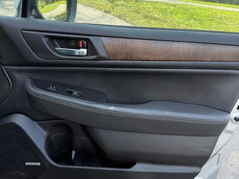 Used 2016 Subaru Outback 3.6R Limited image 11