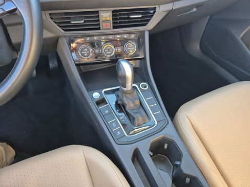 Used 2019 Volkswagen Jetta SEL FWD image 15