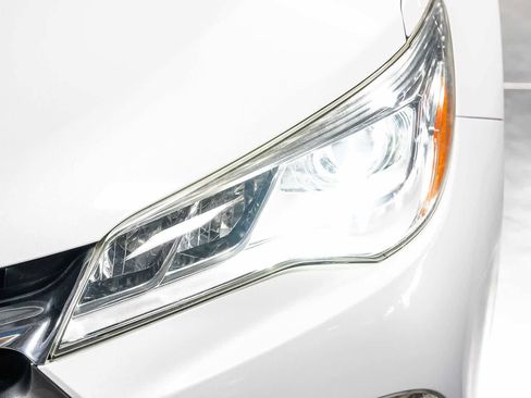 Certified 2016 Toyota Camry XLE w/ Advanced Technology Package FWD image 8
