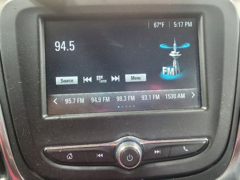 Used 2018 Chevrolet Equinox LS image 24