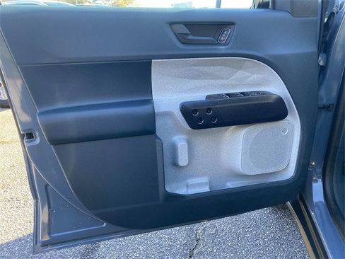 New 2025 Ford Maverick XLT image 32