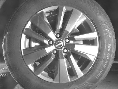 Used 2025 Nissan Pathfinder SV FWD image 12