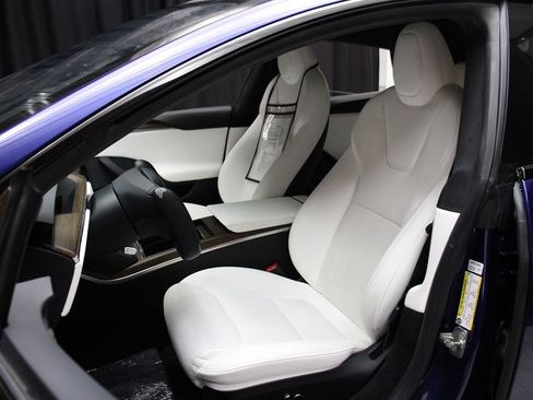 Used 2022 Tesla Model S AWD image 53