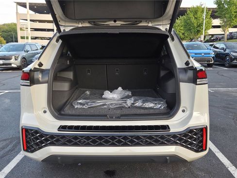 New 2026 Volkswagen Tiguan SE R-Line AWD/4WD image 5
