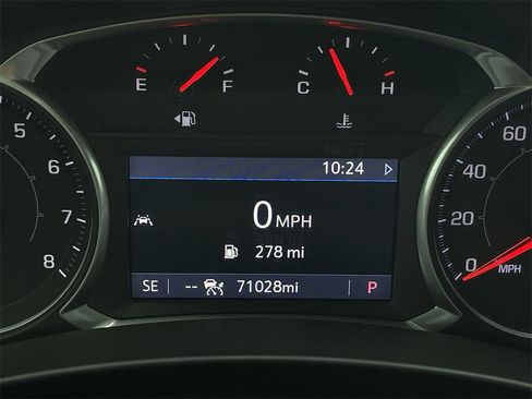 Used 2022 GMC Terrain SLT image 12