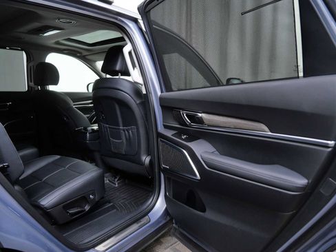 Used 2022 Kia Telluride SX w/ Towing Package AWD/4WD image 15