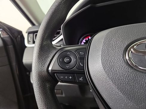 Used 2025 Toyota RAV4 XLE FWD image 22