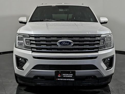 Used 2019 Ford Expedition XLT w/ Equipment Group 201A AWD/4WD image 4