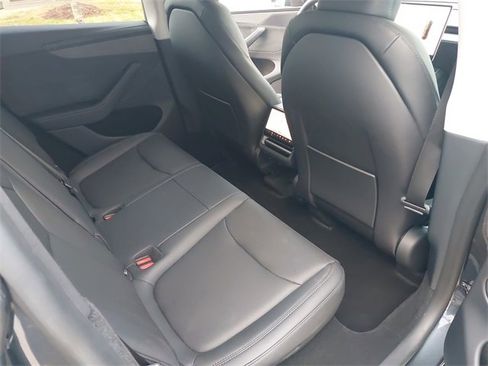 Used 2026 Tesla Model Y Long Range image 11