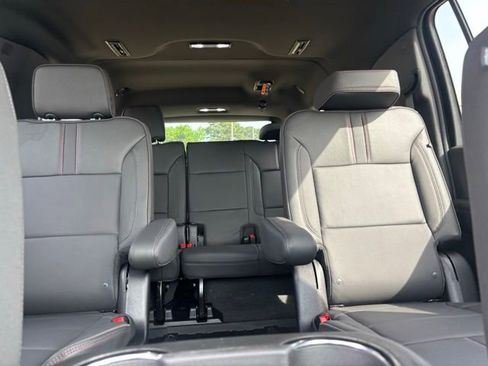 New 2026 Chevrolet Suburban RST AWD/4WD image 15