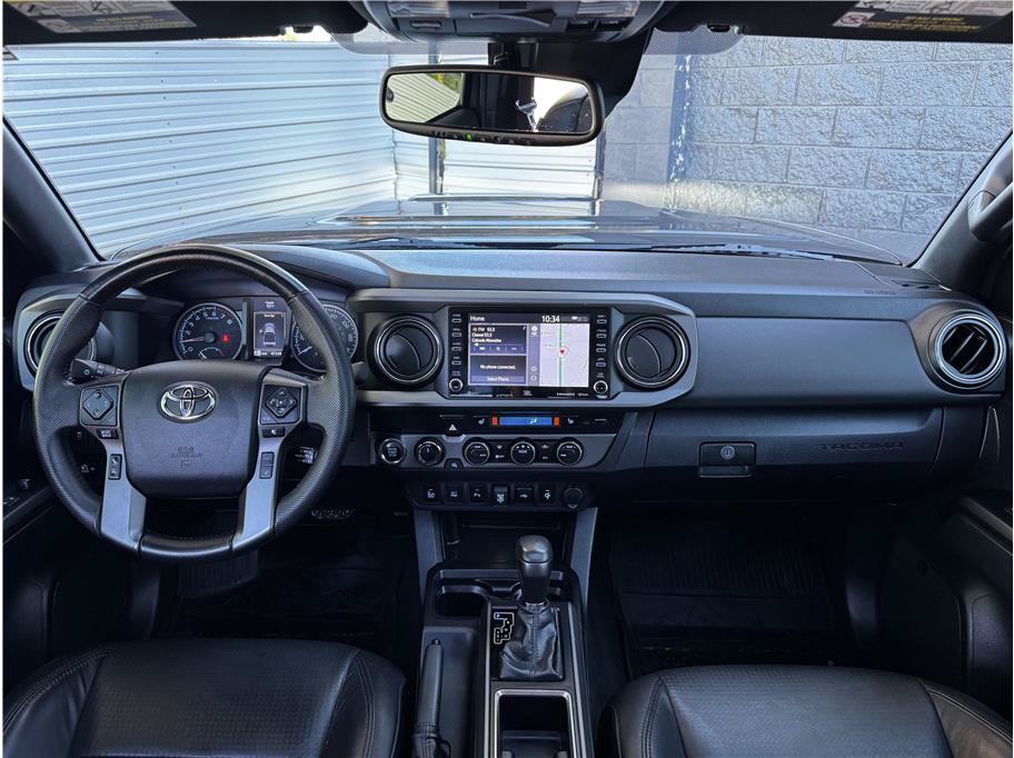 Used 2022 Toyota Tacoma TRD Sport w/ TRD Premium Sport Package AWD/4WD image 18