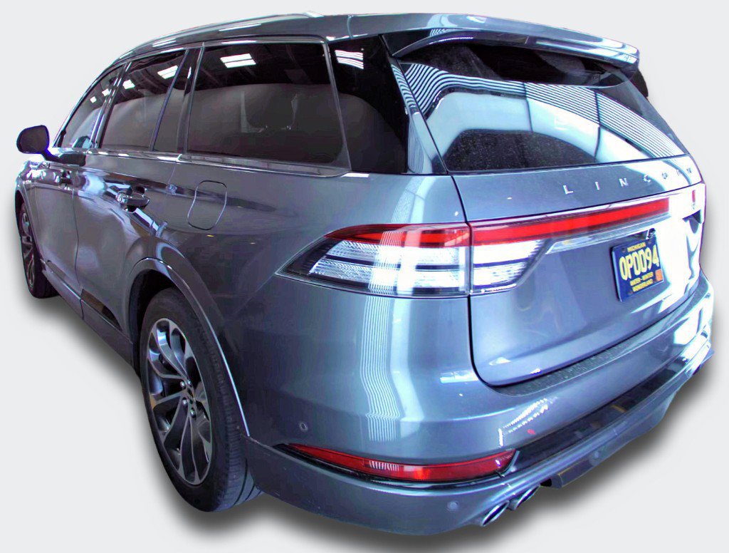 Used 2021 Lincoln Aviator Grand Touring w/ Equipment Group 302A AWD/4WD image 6