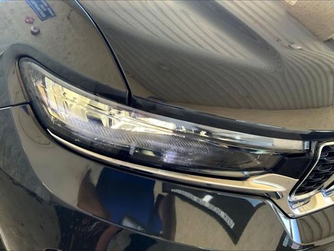 Used 2023 Jeep Grand Cherokee Limited w/ Luxury Tech Group II image 26